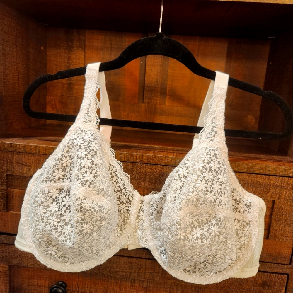 Lace underwire bra 38D